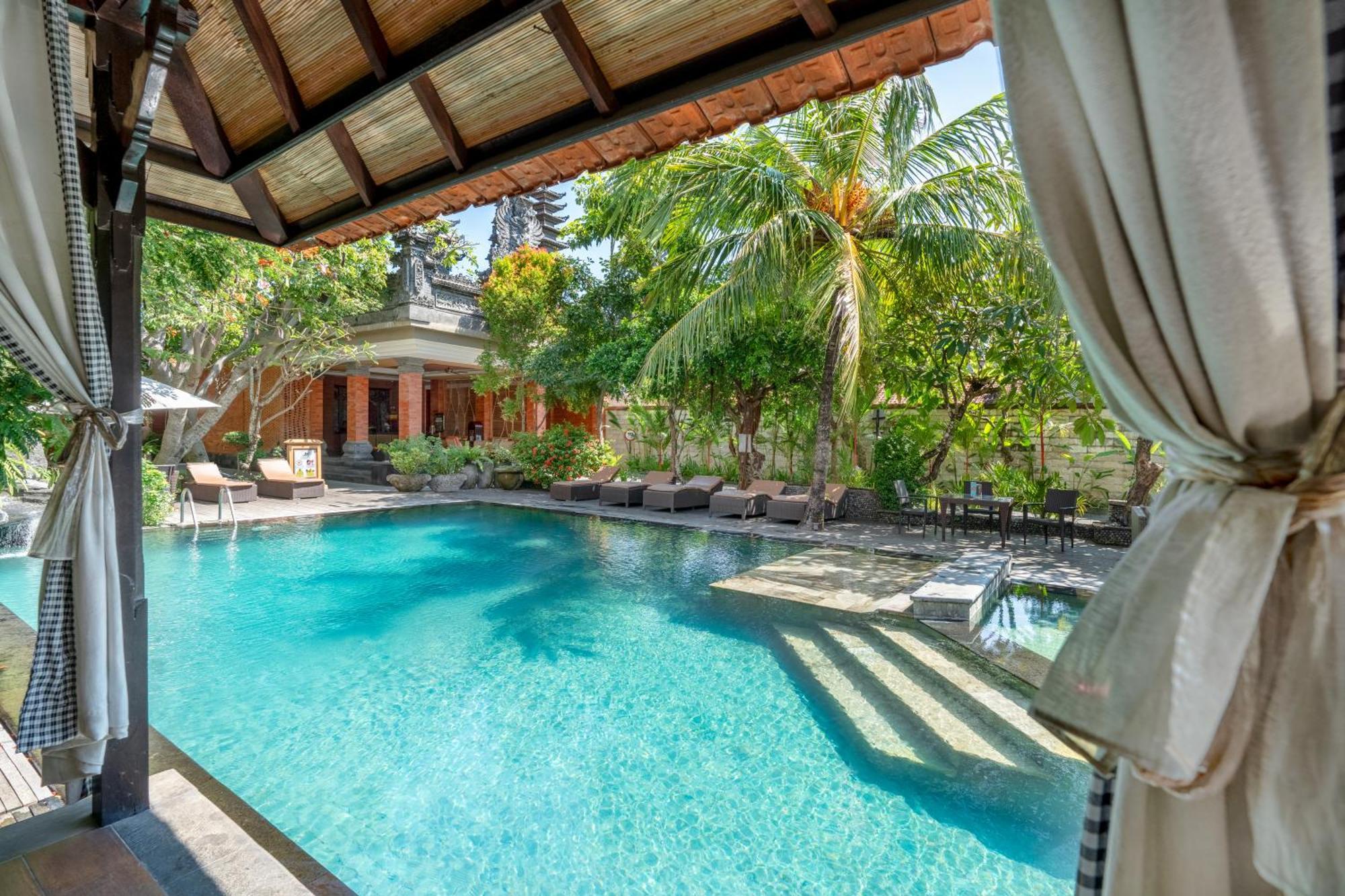 Adi Dharma Hotel Legian Eksteriør bilde